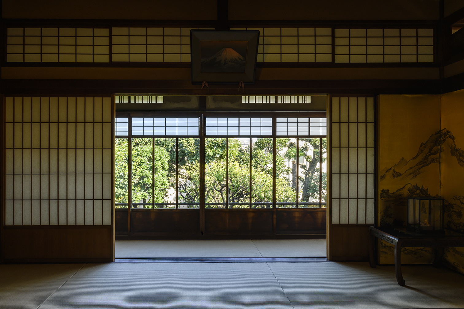 藤森照信｜第一回 平野家住宅の〈ガラス戸〉光を通す魔法の障子がやってきた | 藤森照信の「百窓」 | 窓研究所 WINDOW RESEARCH  INSTITUTE